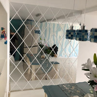 Espelho 3D Adesivo de Parede formato Diamantes Triângulos.