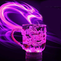 Incrível Caneca Dragão flash que muda de cor