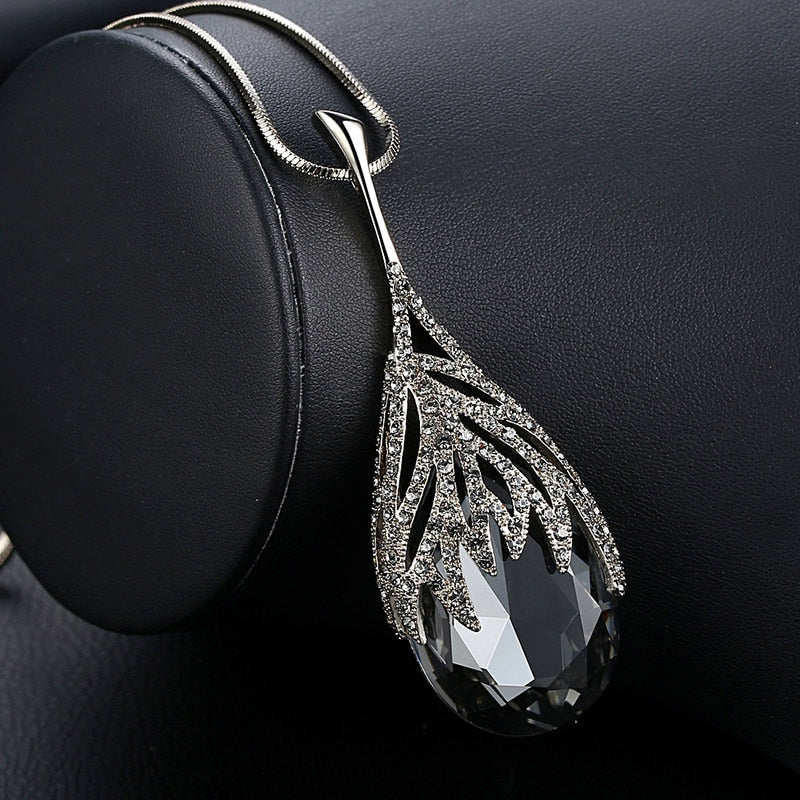 Novo colar longo para mulheres 2023 moda cinza cristal gargantilha Collier