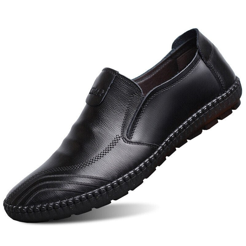Sapato de couro casual masculino, superfície macia, fundo macio e respirável.