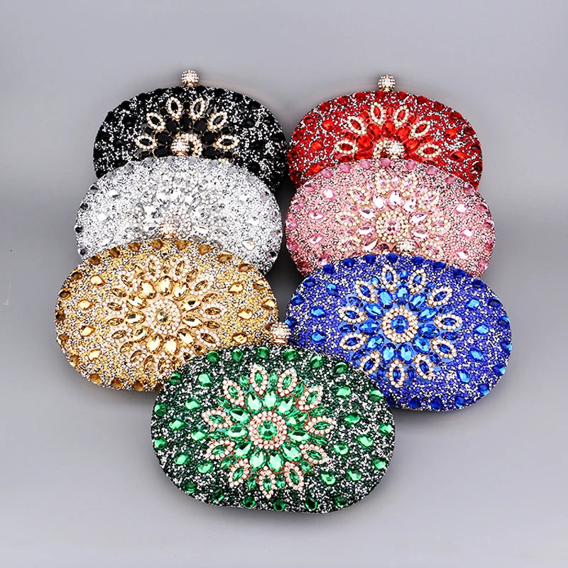 Clutch Luxuosa de Diamante 2024 – Elegância e Sofisticação à Sua Alcance!