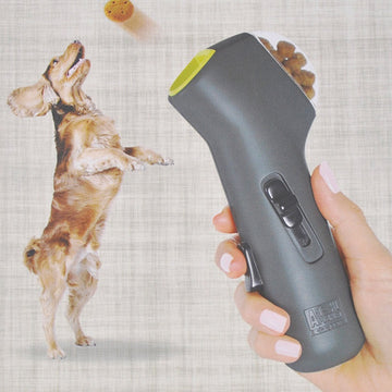Lançador de alimentos interativo para cães