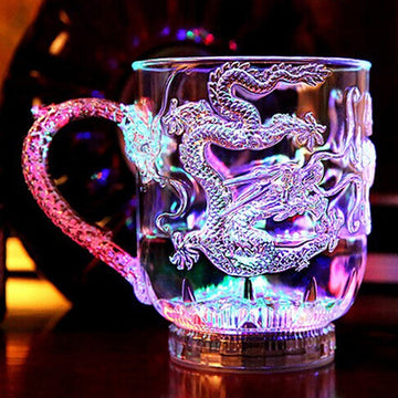 Incrível Caneca Dragão flash que muda de cor
