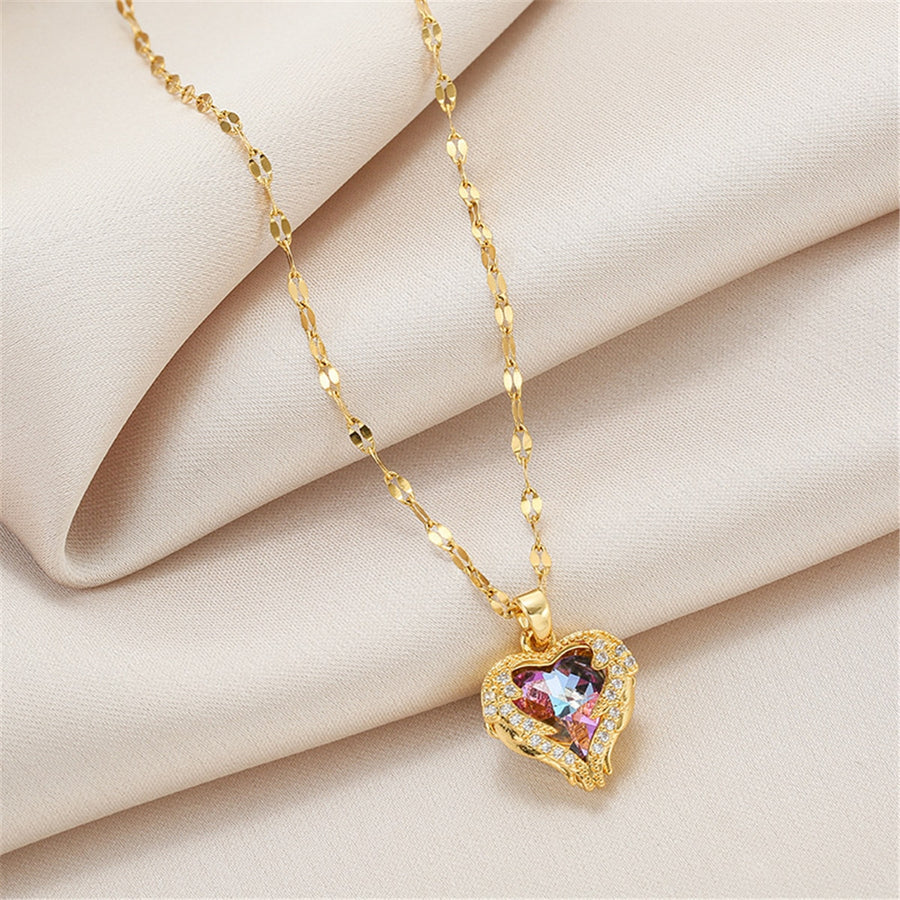 Lindo colar com pingente de cristal